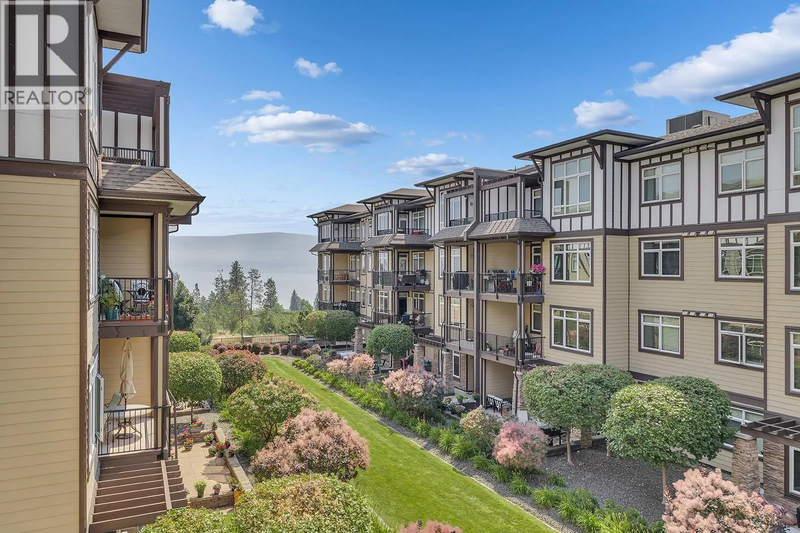 3832 Old Okanagan Highway Unit# 3305