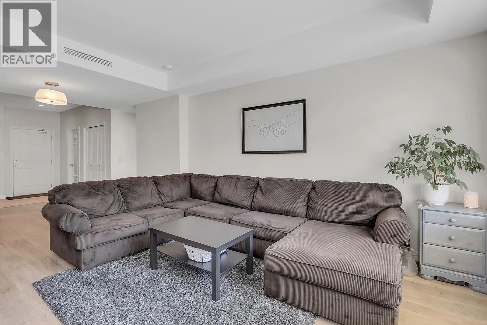 3832 Old Okanagan Highway Unit# 3305