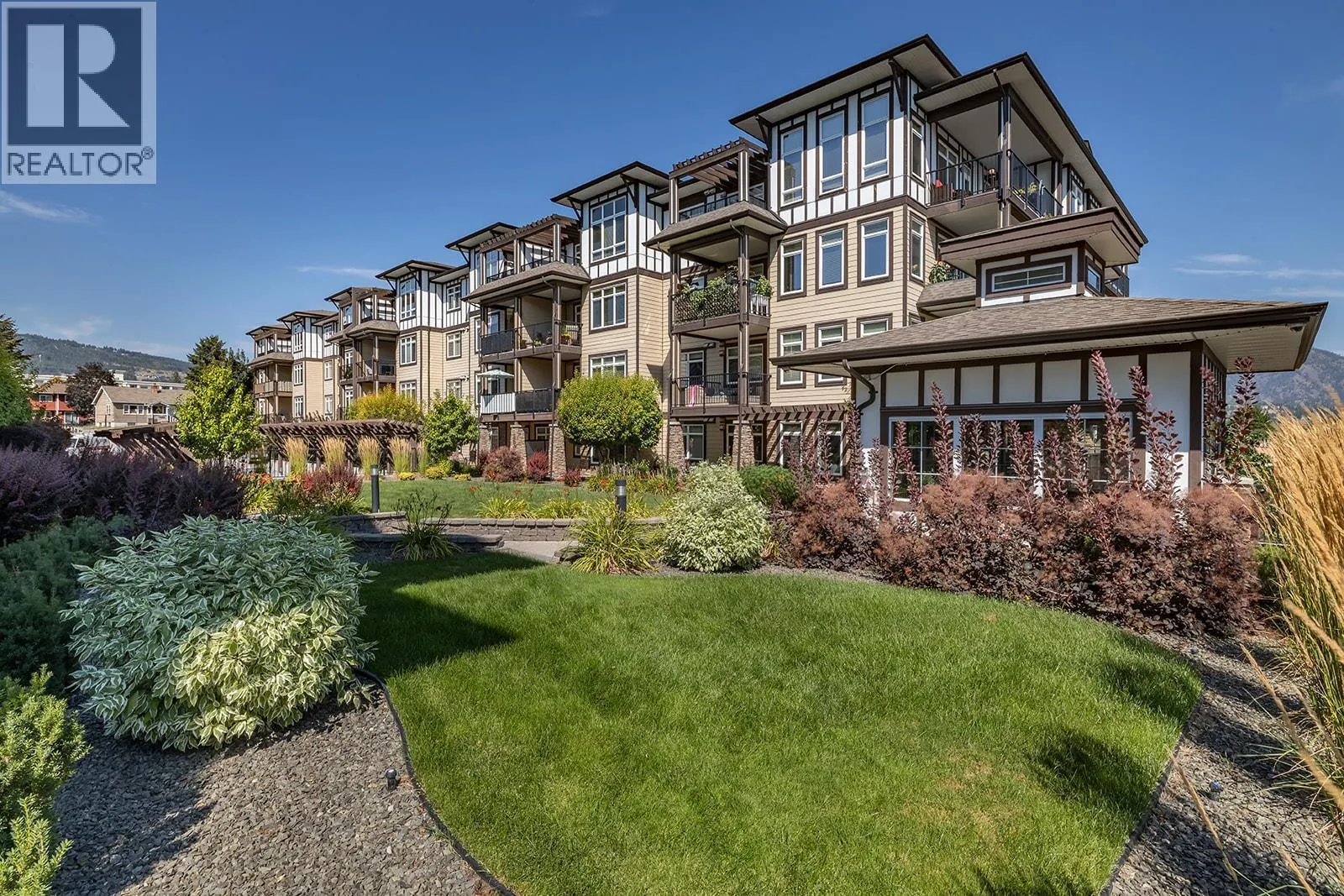 3832 Old Okanagan Highway Unit# 3305