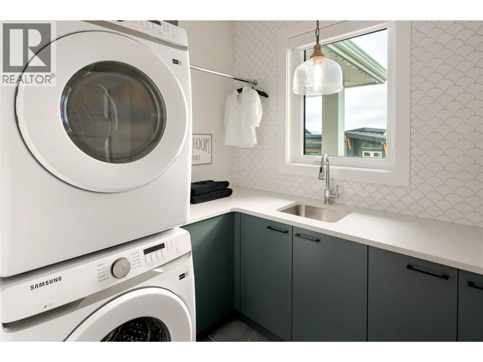 1131 Collinson Court