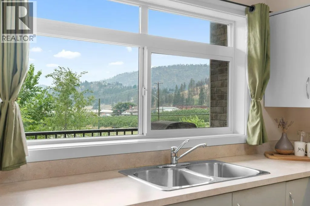 1477 Glenmore Road N Unit# 101B