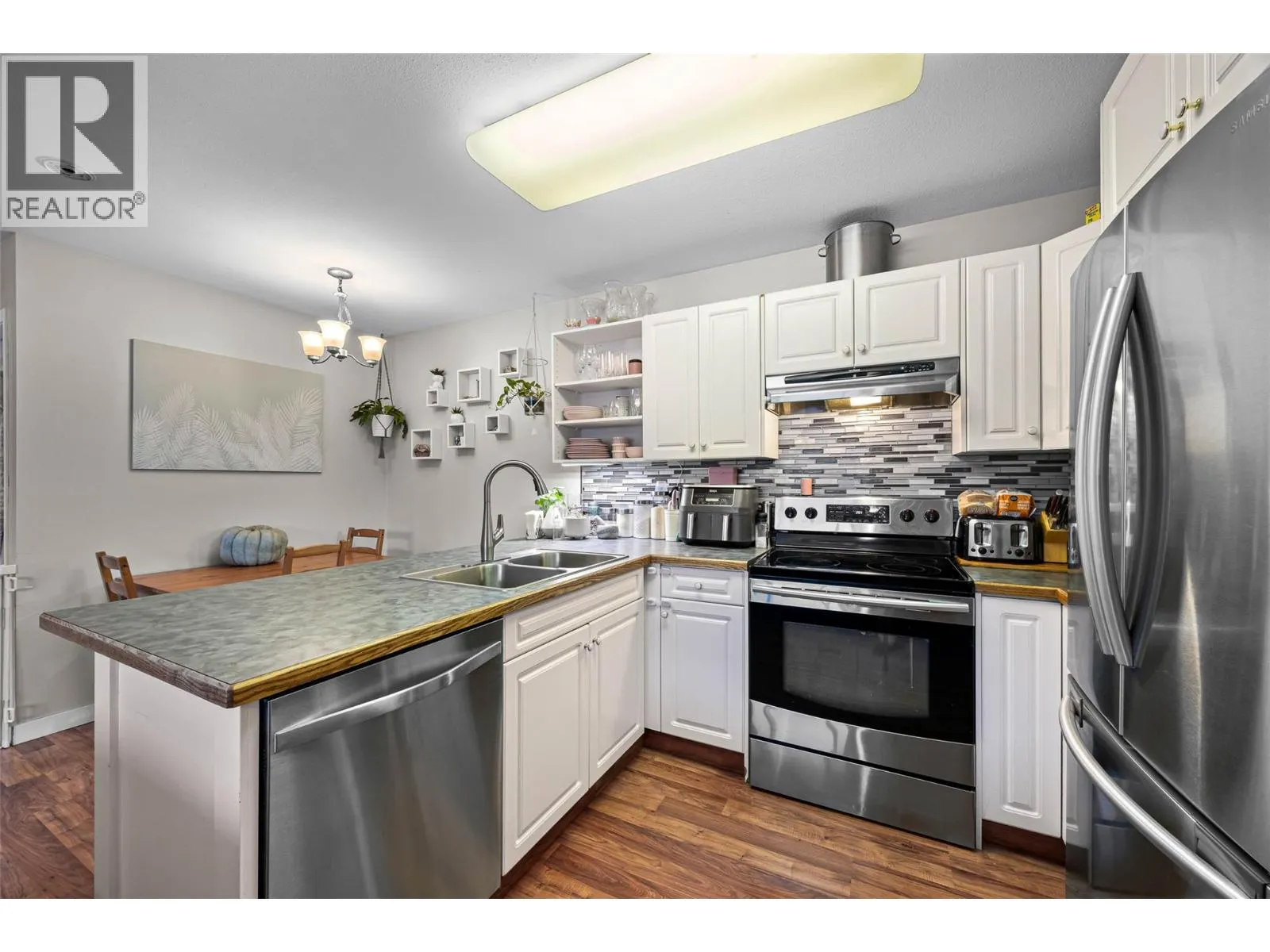 380 SHEPHERD Road Unit# 203