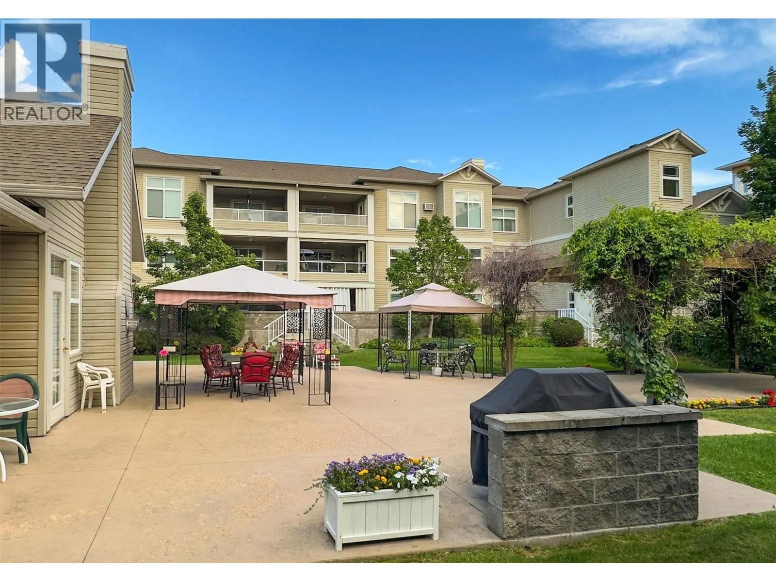 555 Houghton Road Unit# 203