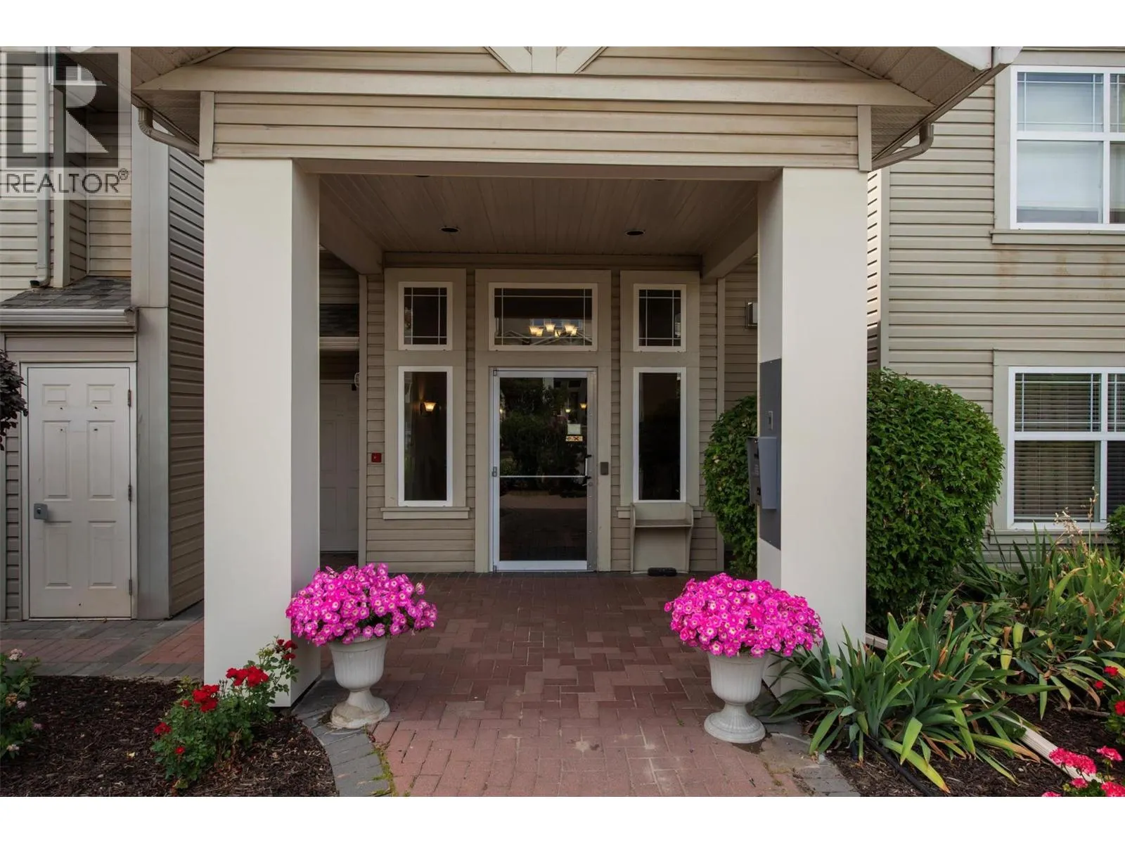 555 Houghton Road Unit# 203