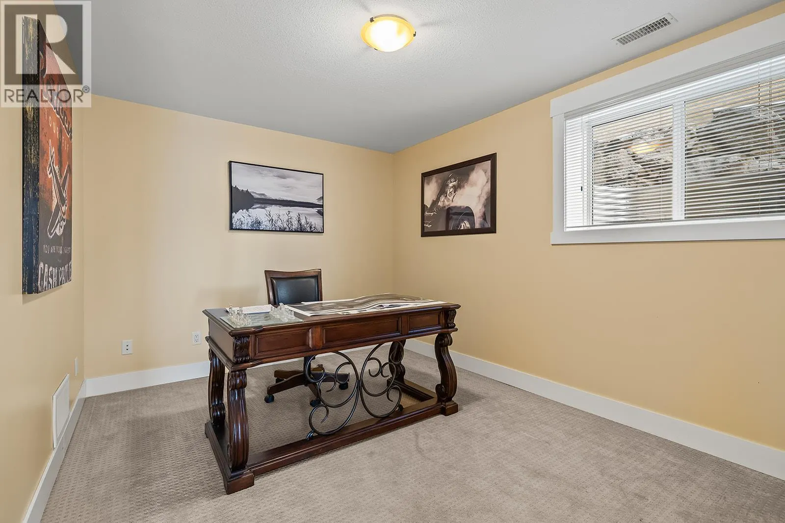 3431 Camelback Drive