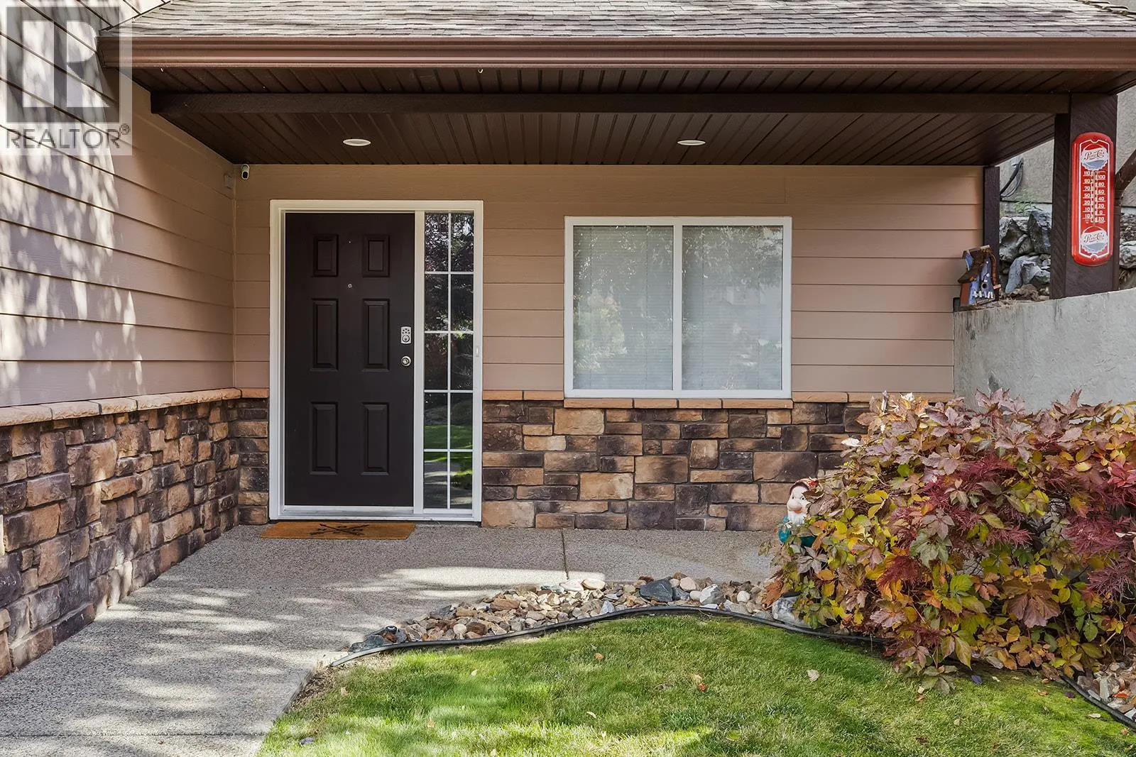 3431 Camelback Drive