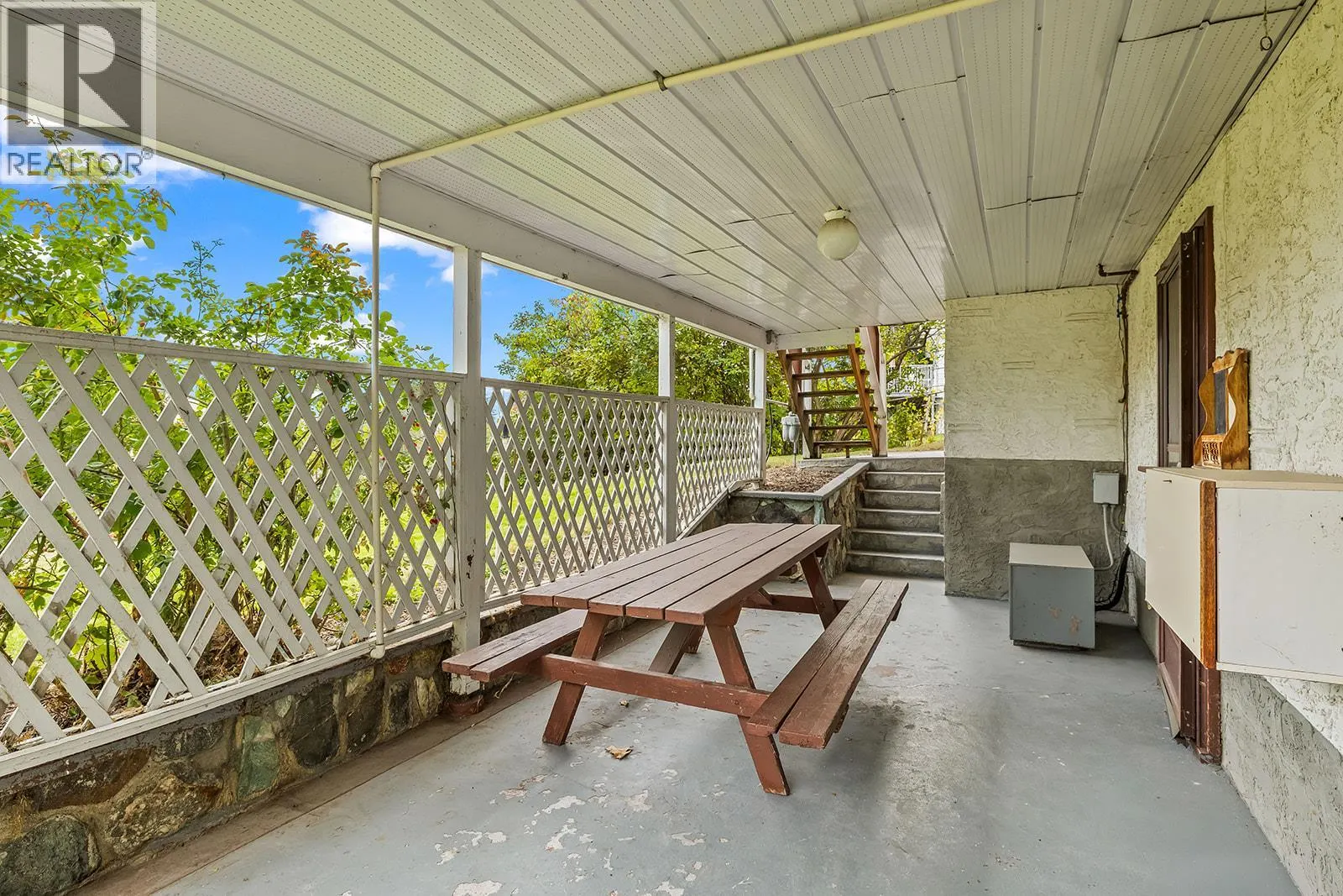 11291 Okanagan Centre Road E