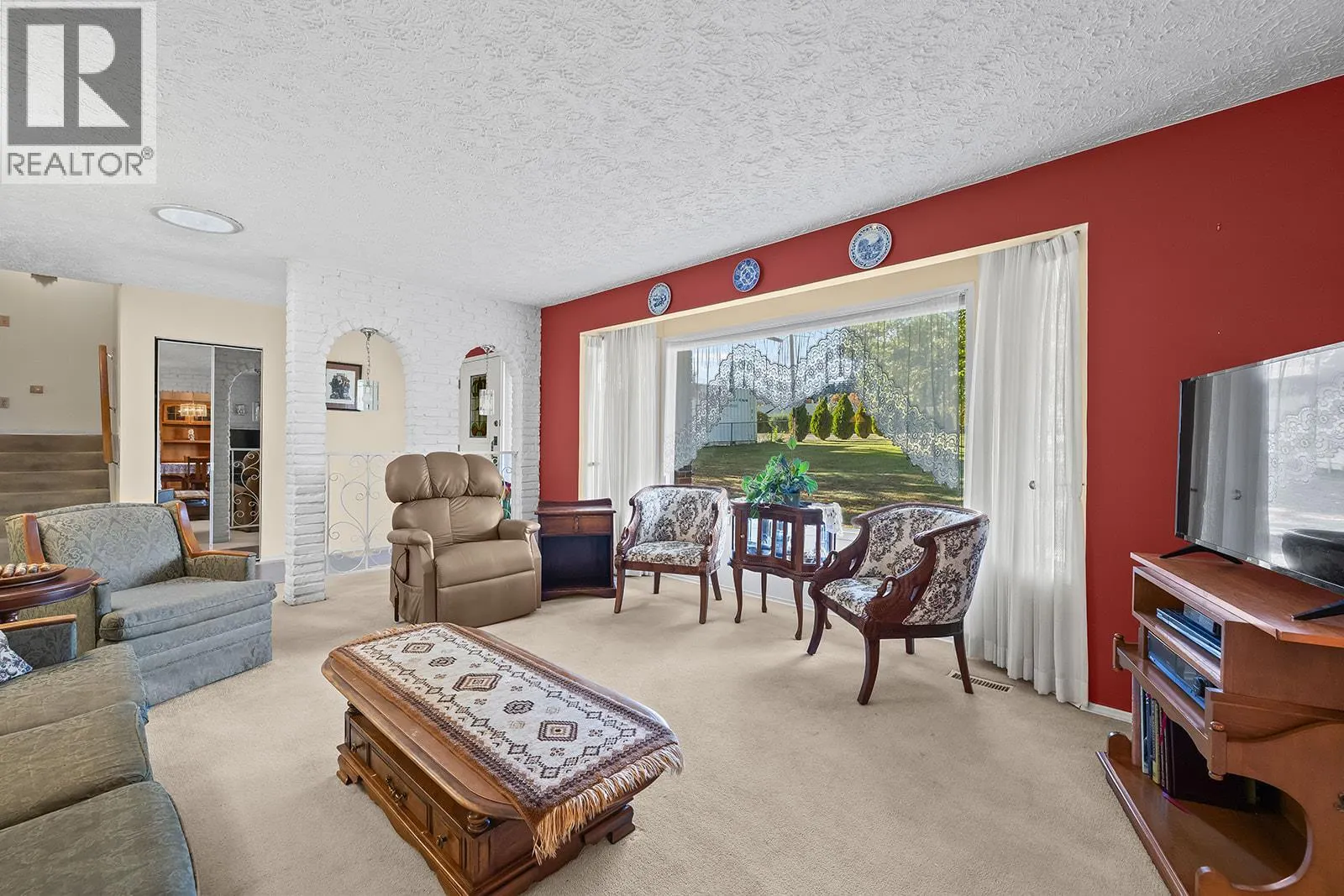 11291 Okanagan Centre Road E