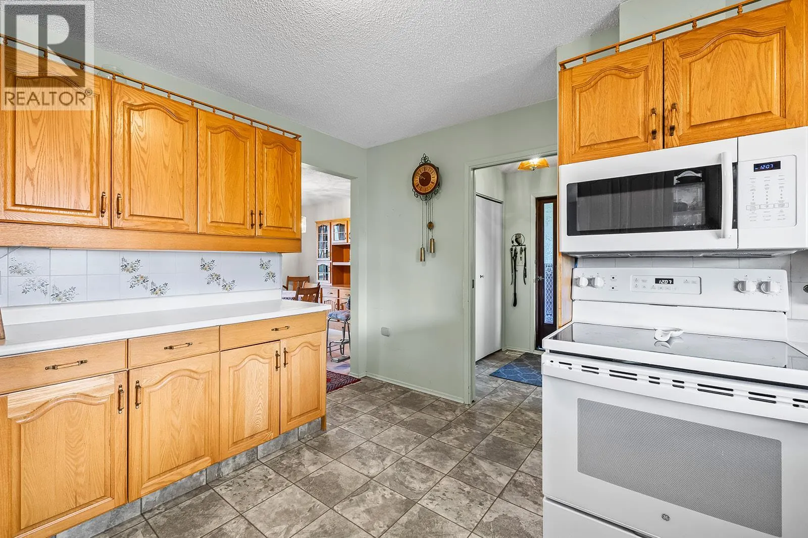 11291 Okanagan Centre Road E