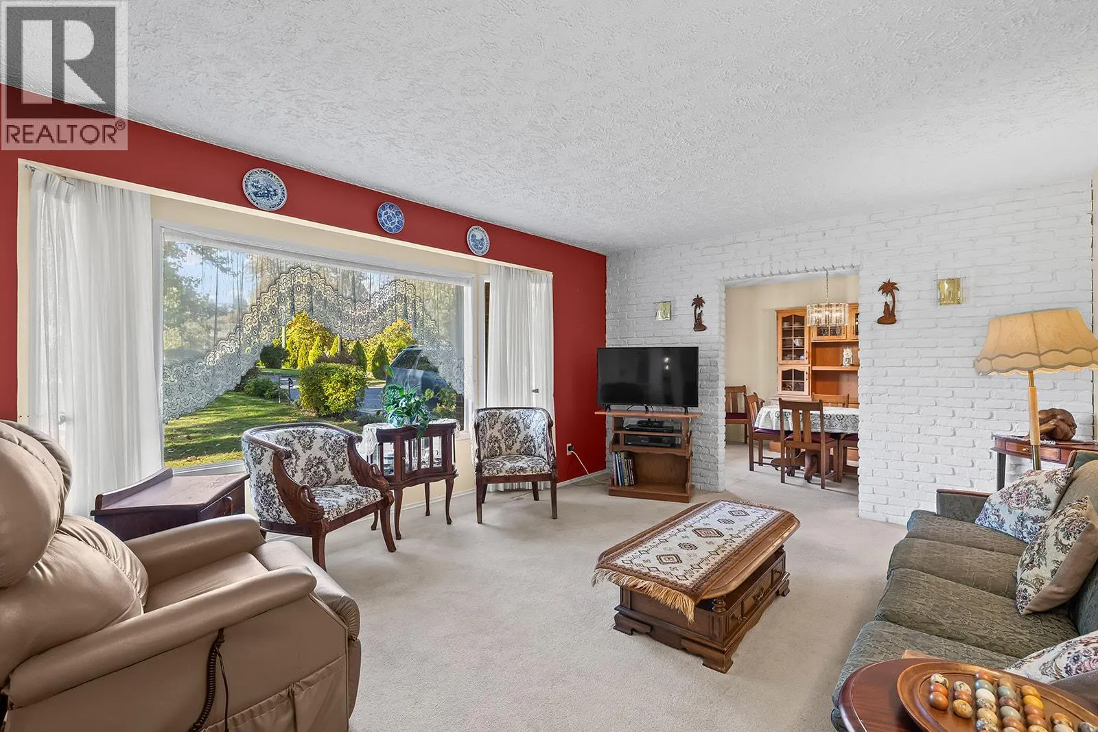 11291 Okanagan Centre Road E