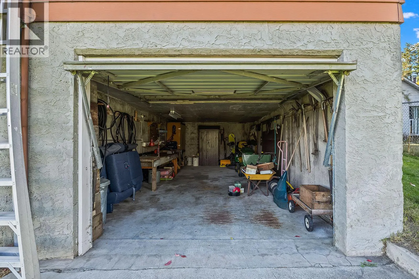 11291 Okanagan Centre Road E