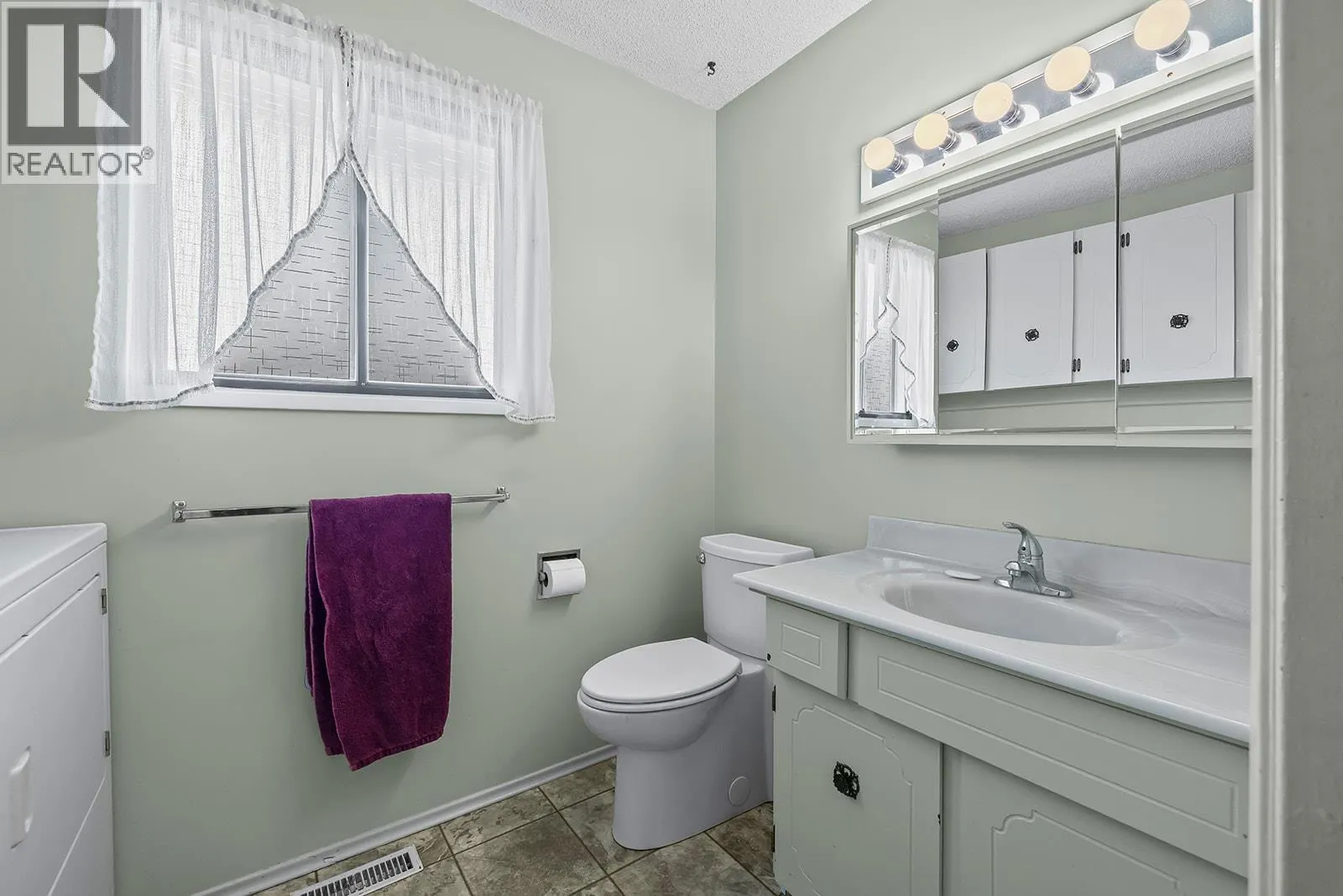 11291 Okanagan Centre Road E