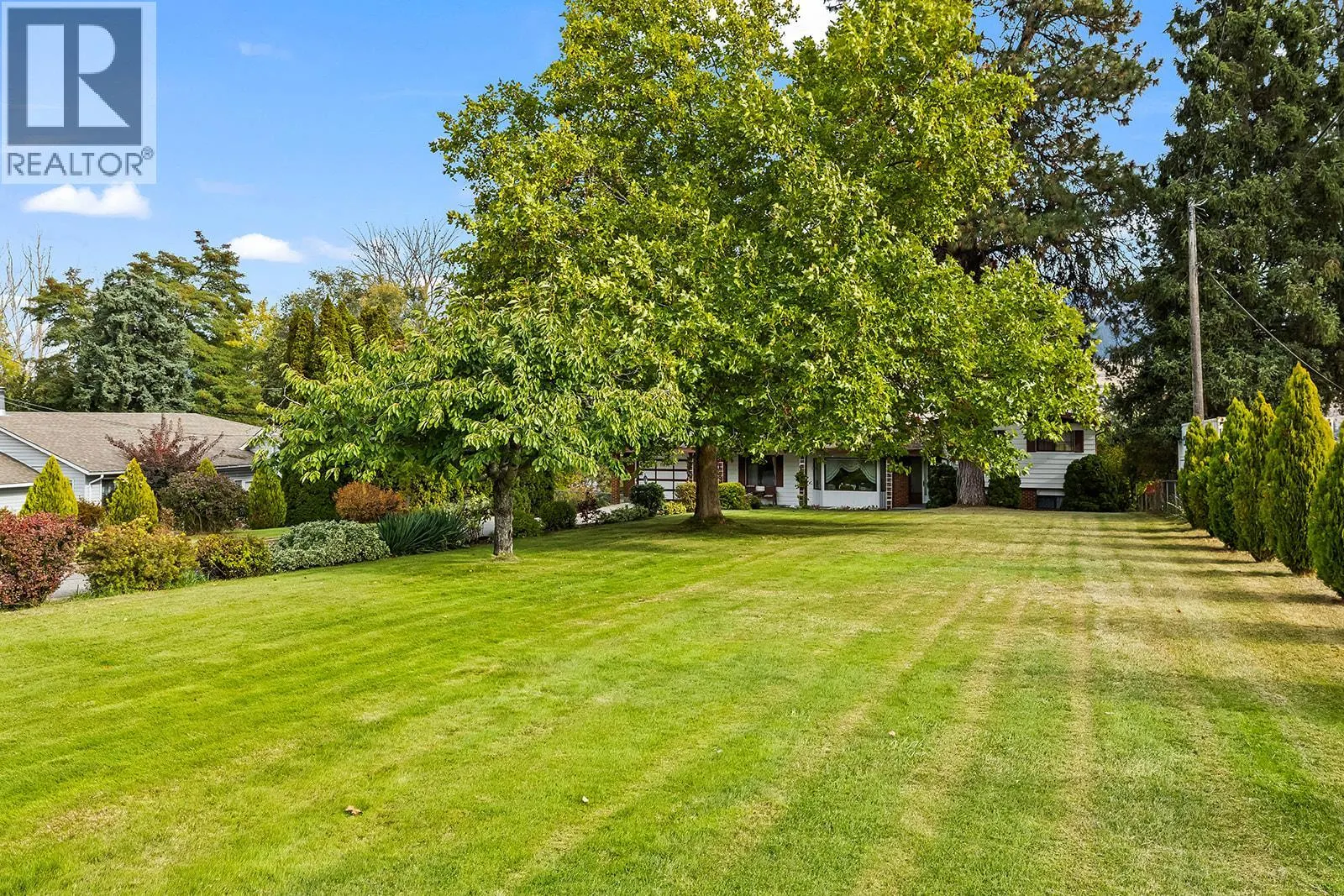 11291 Okanagan Centre Road E