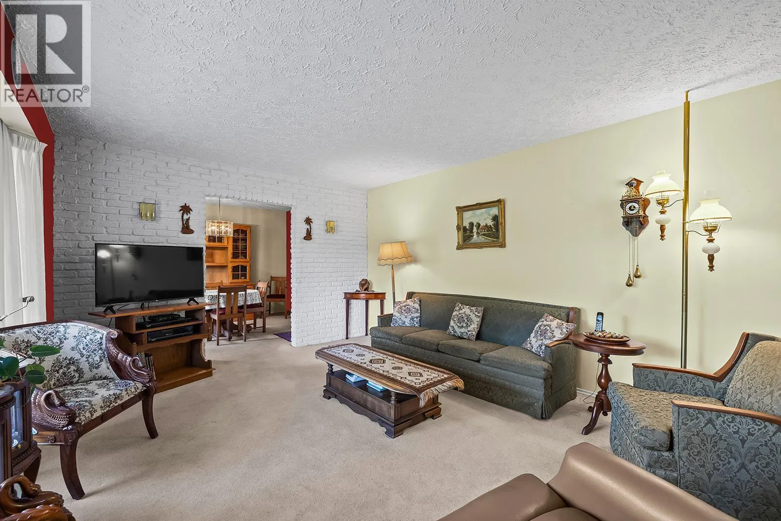 11291 Okanagan Centre Road E