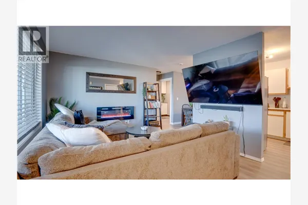 1041 Middleton Way Unit# 105