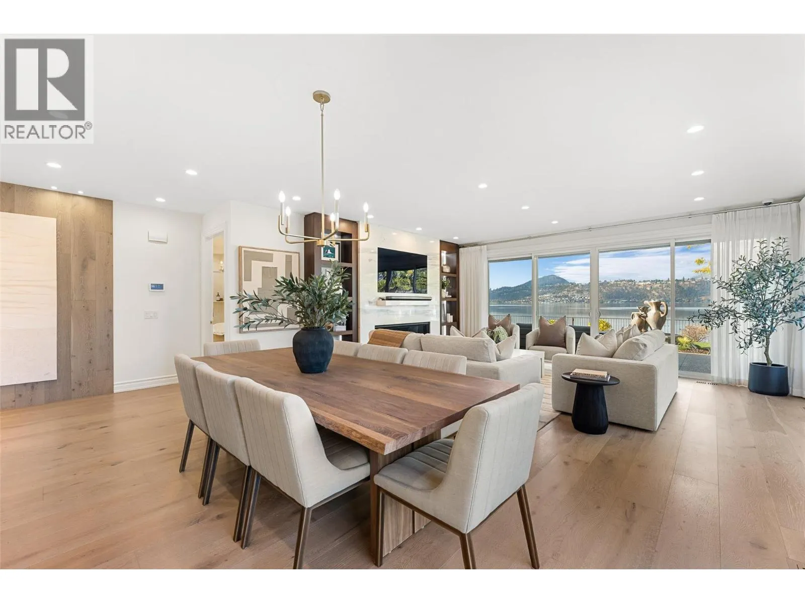 2368 Abbott Street Unit# 9