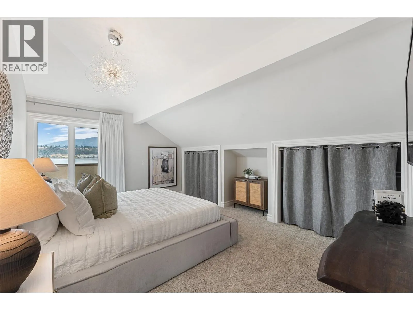 2368 Abbott Street Unit# 9