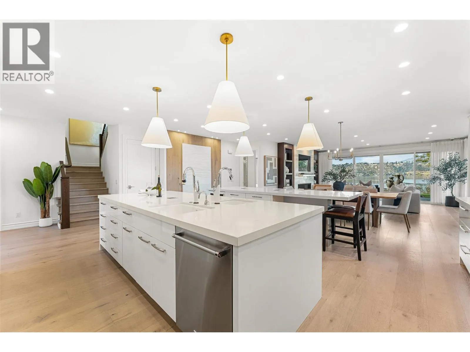 2368 Abbott Street Unit# 9