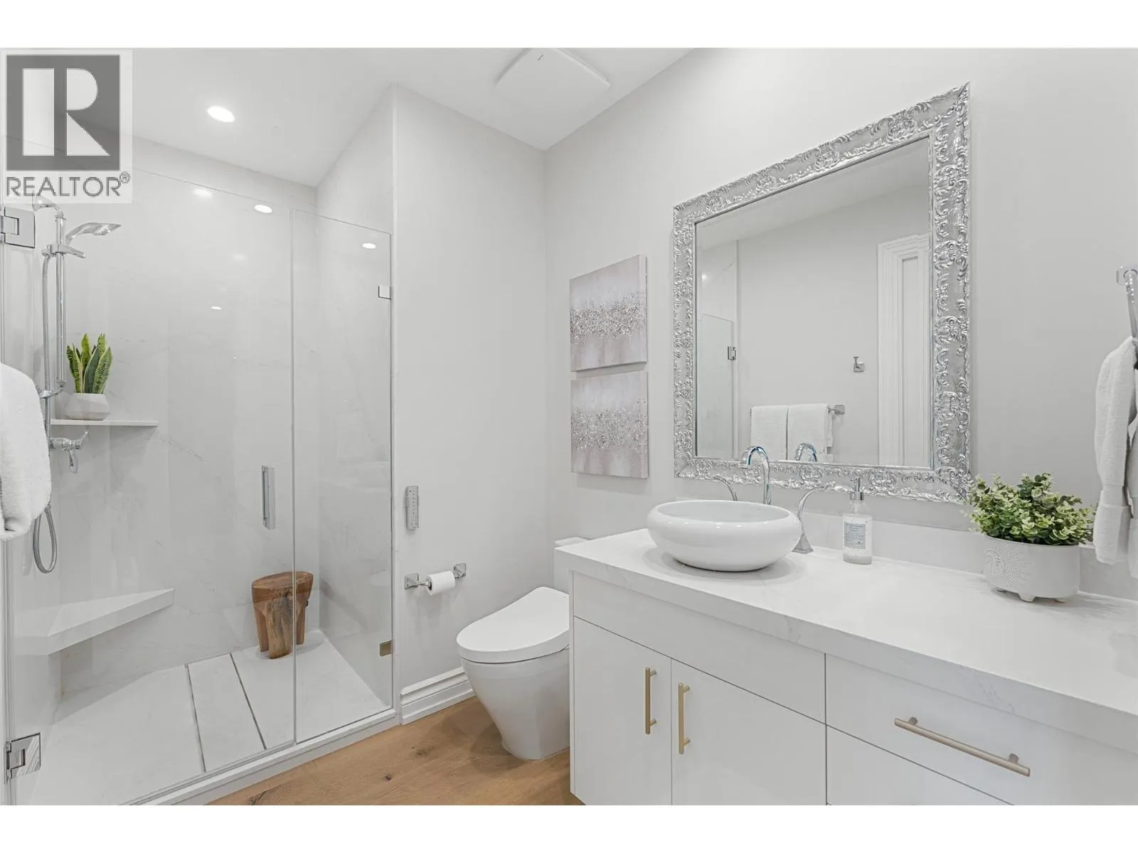 2368 Abbott Street Unit# 9