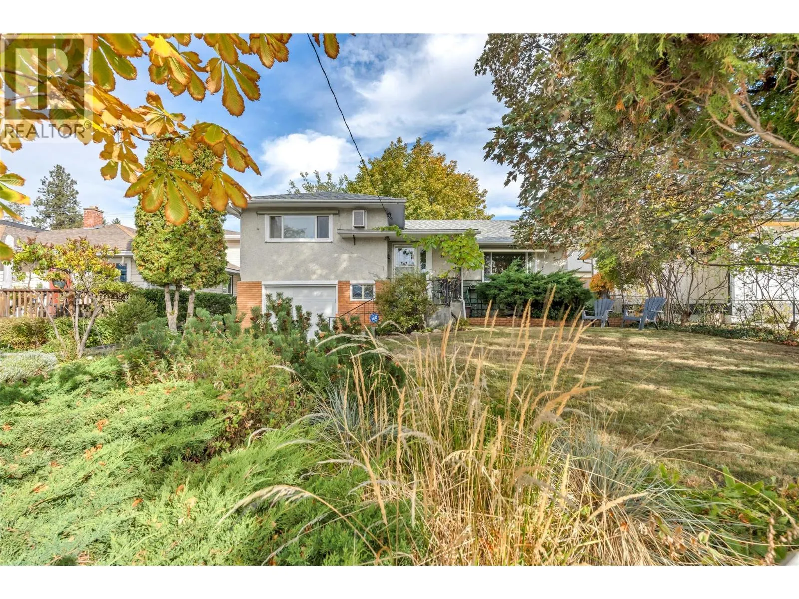 956 Kilwinning Street