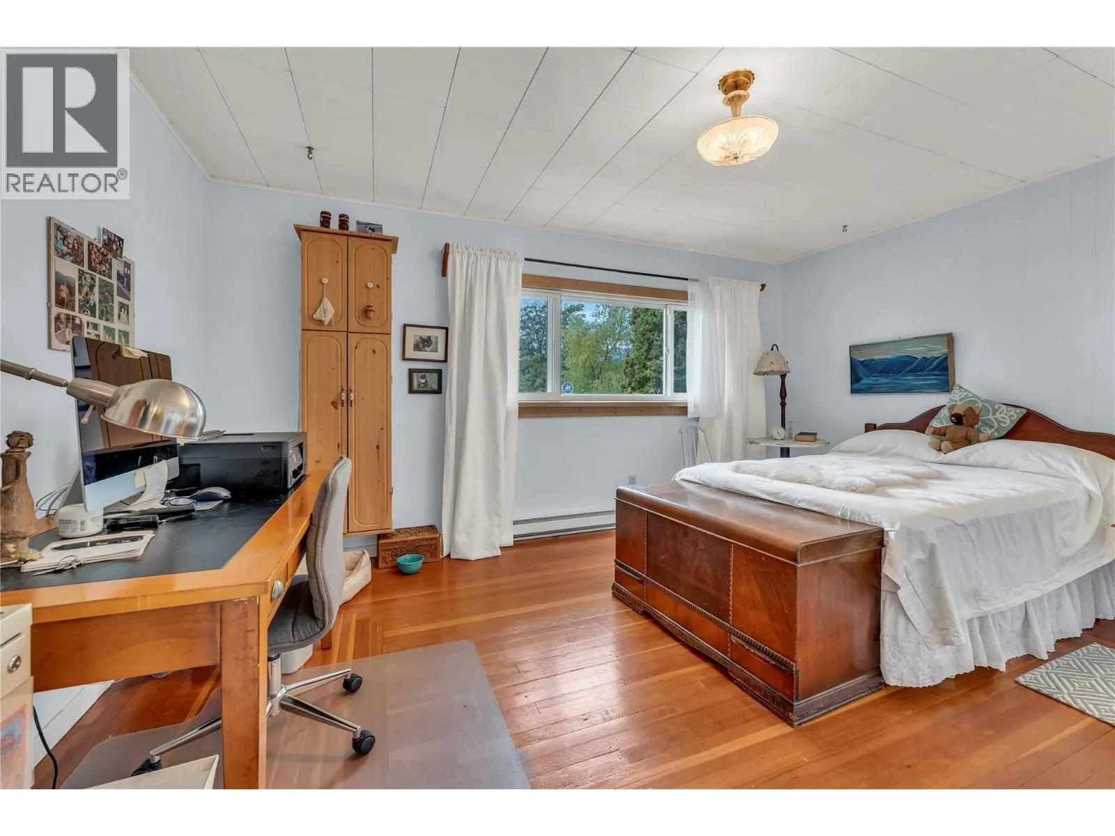 956 Kilwinning Street