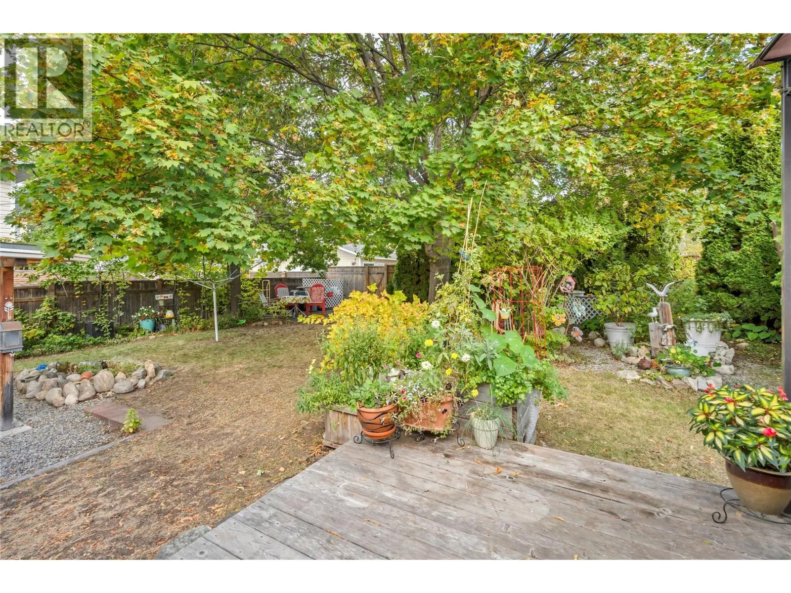 956 Kilwinning Street