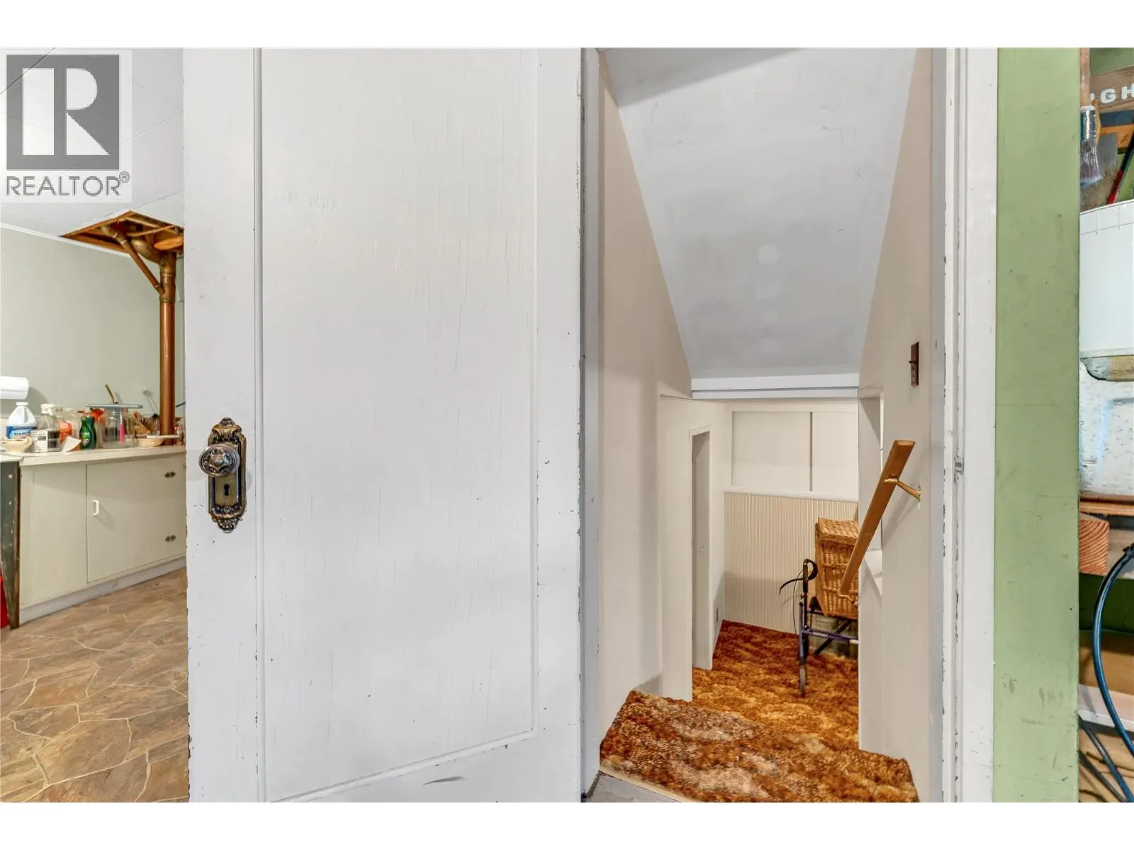 956 Kilwinning Street