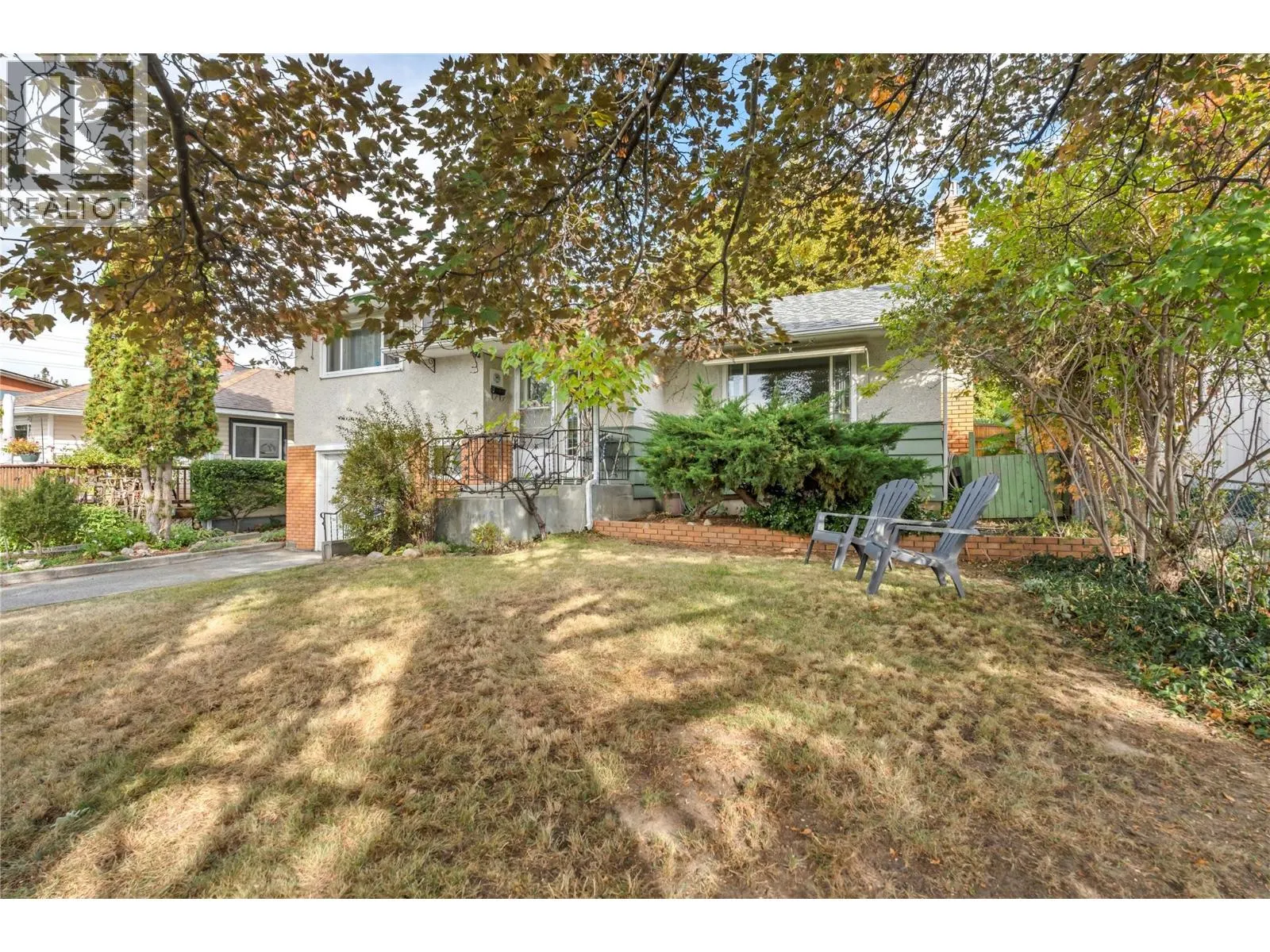 956 Kilwinning Street