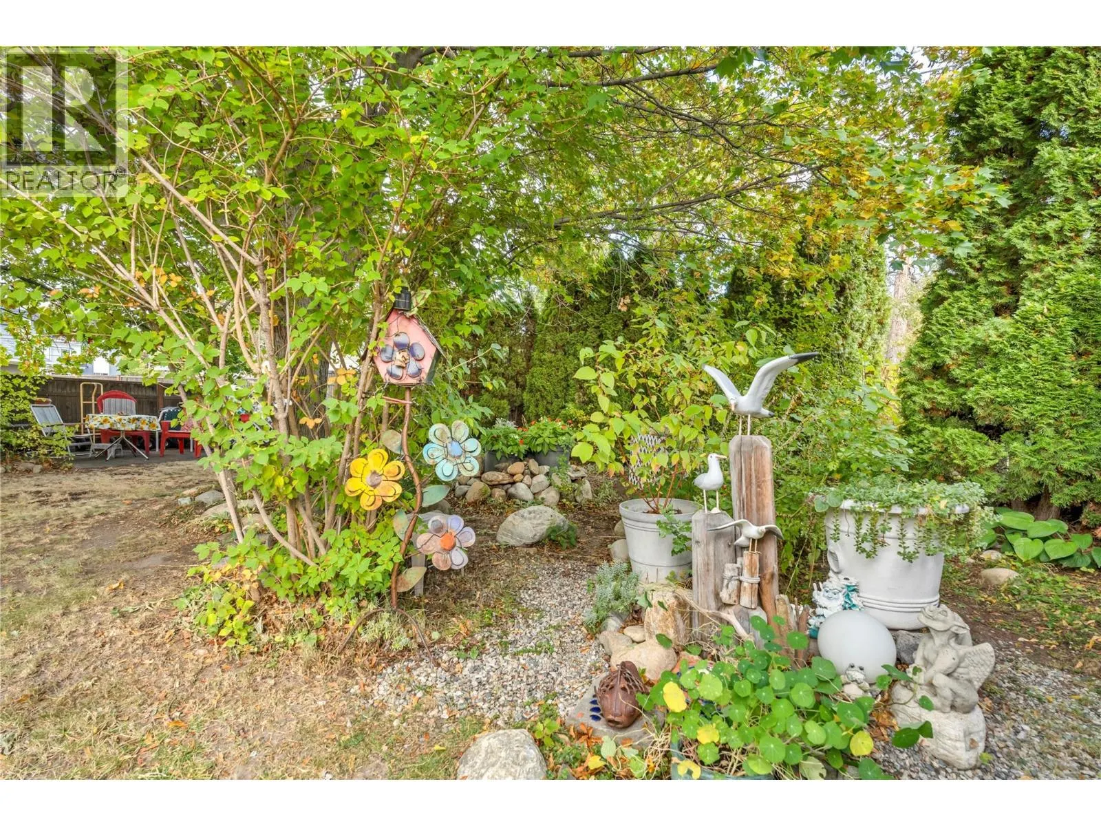 956 Kilwinning Street