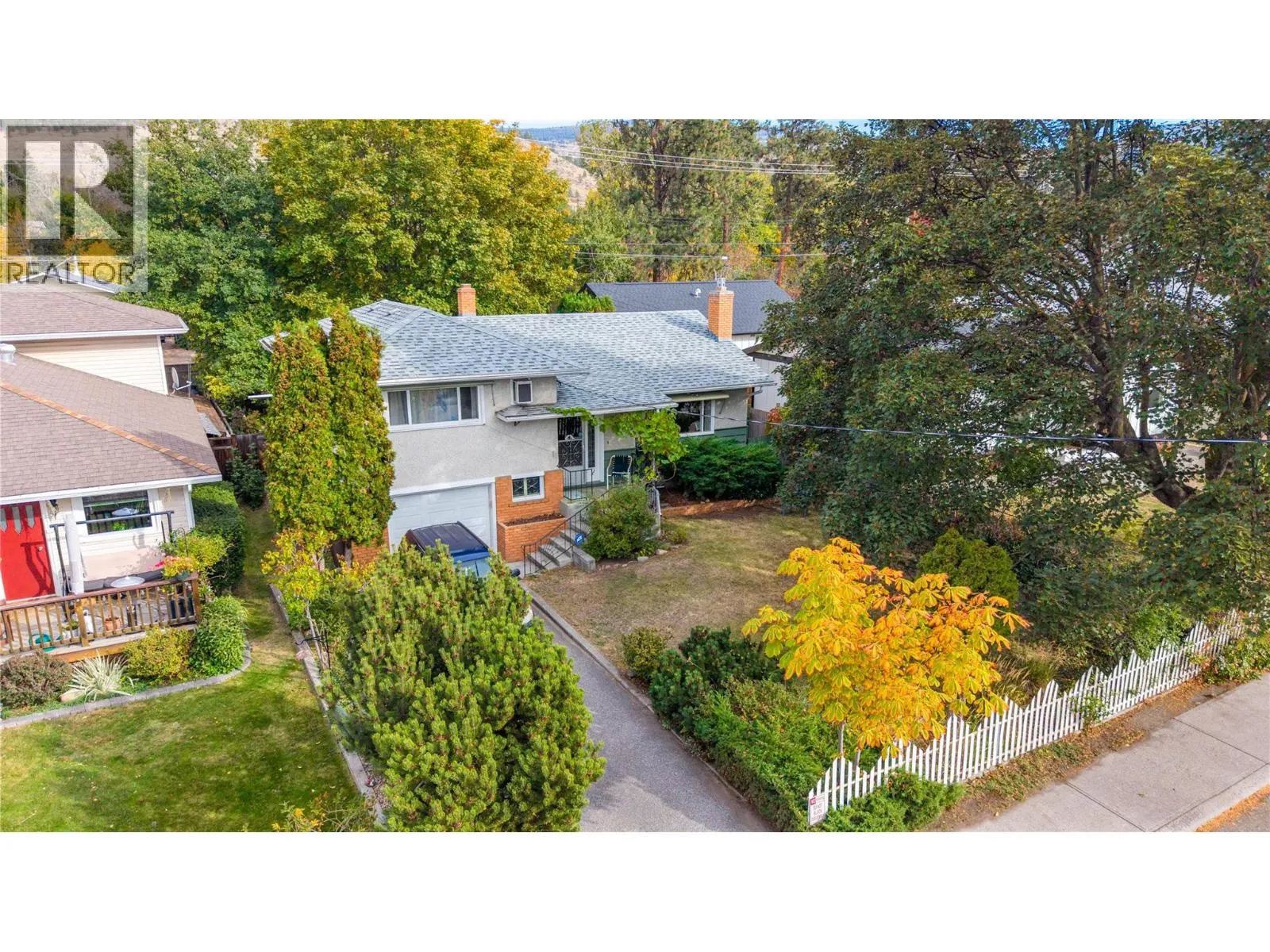 956 Kilwinning Street