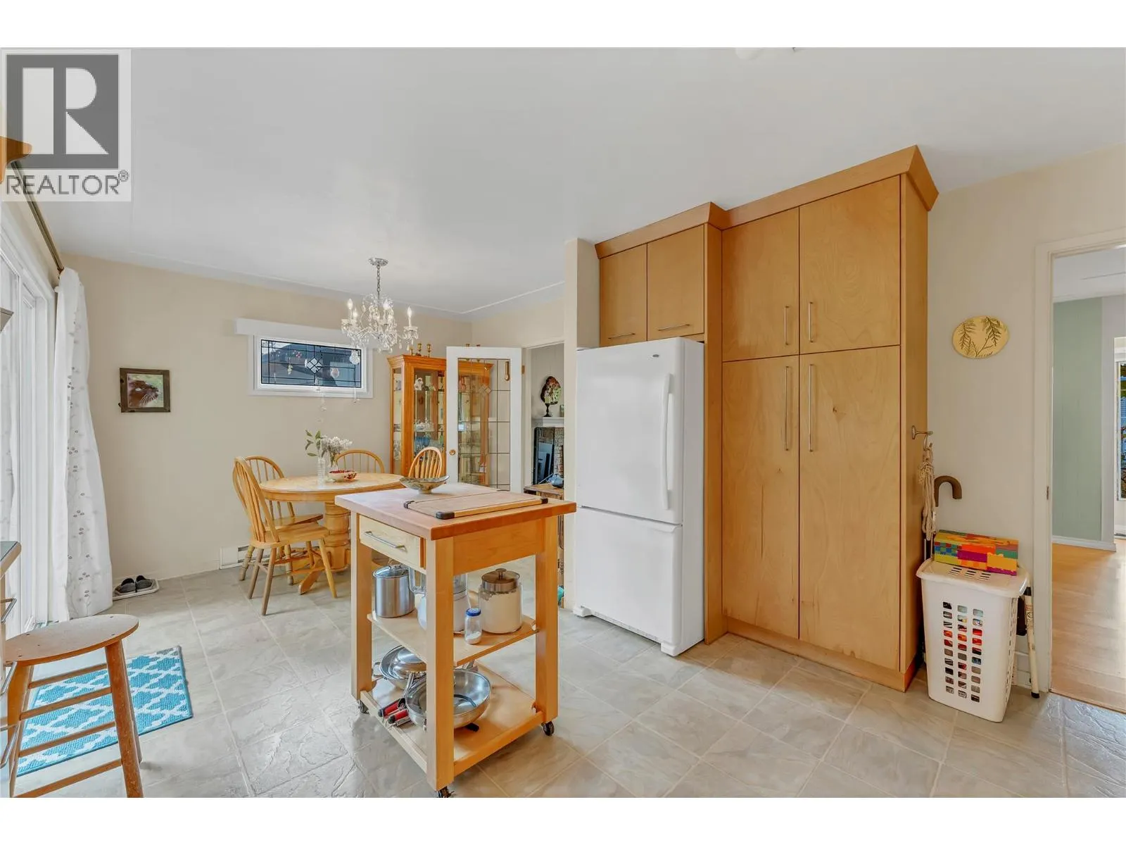 956 Kilwinning Street