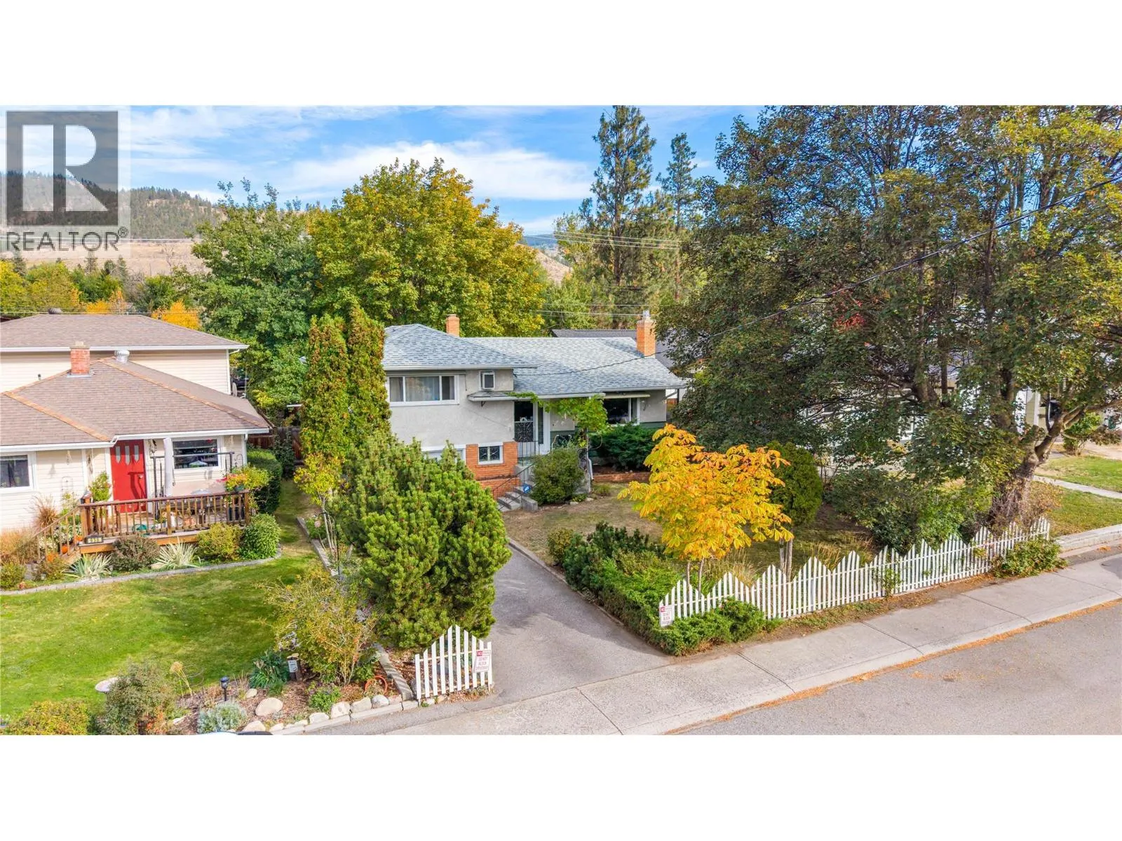 956 Kilwinning Street