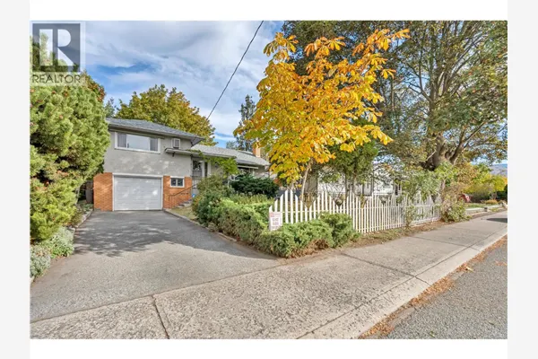 956 Kilwinning Street