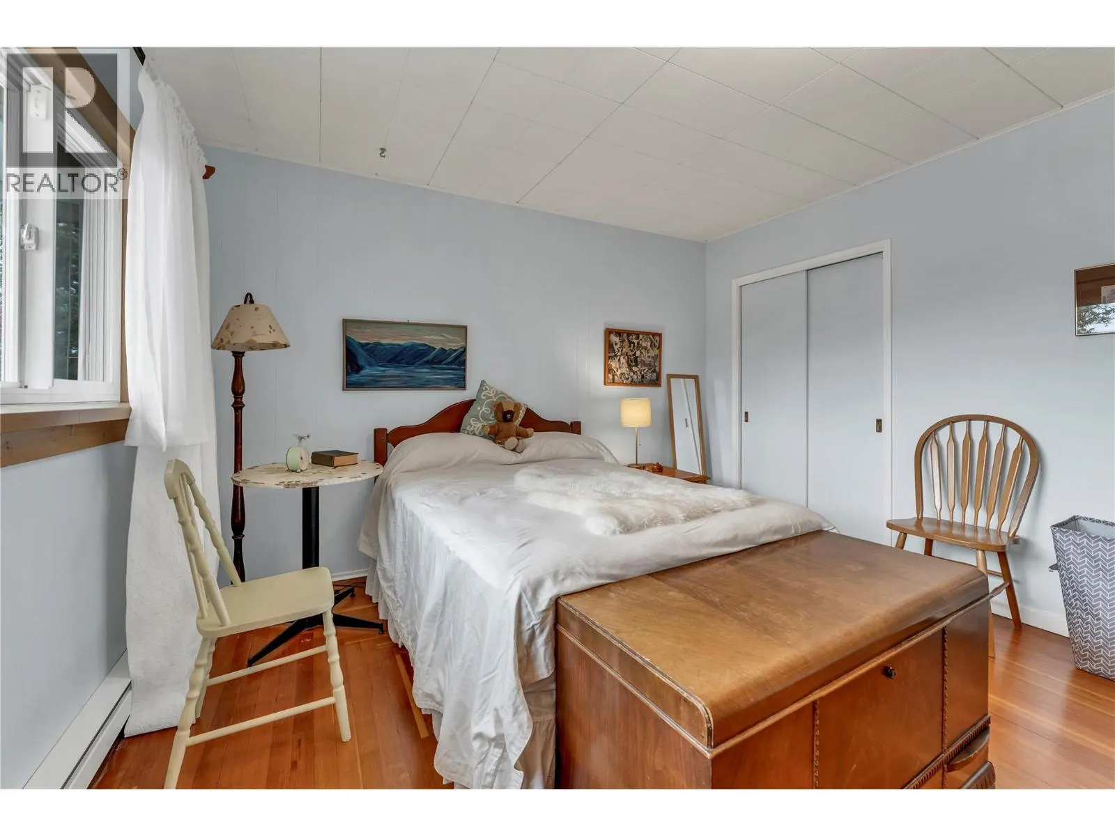 956 Kilwinning Street