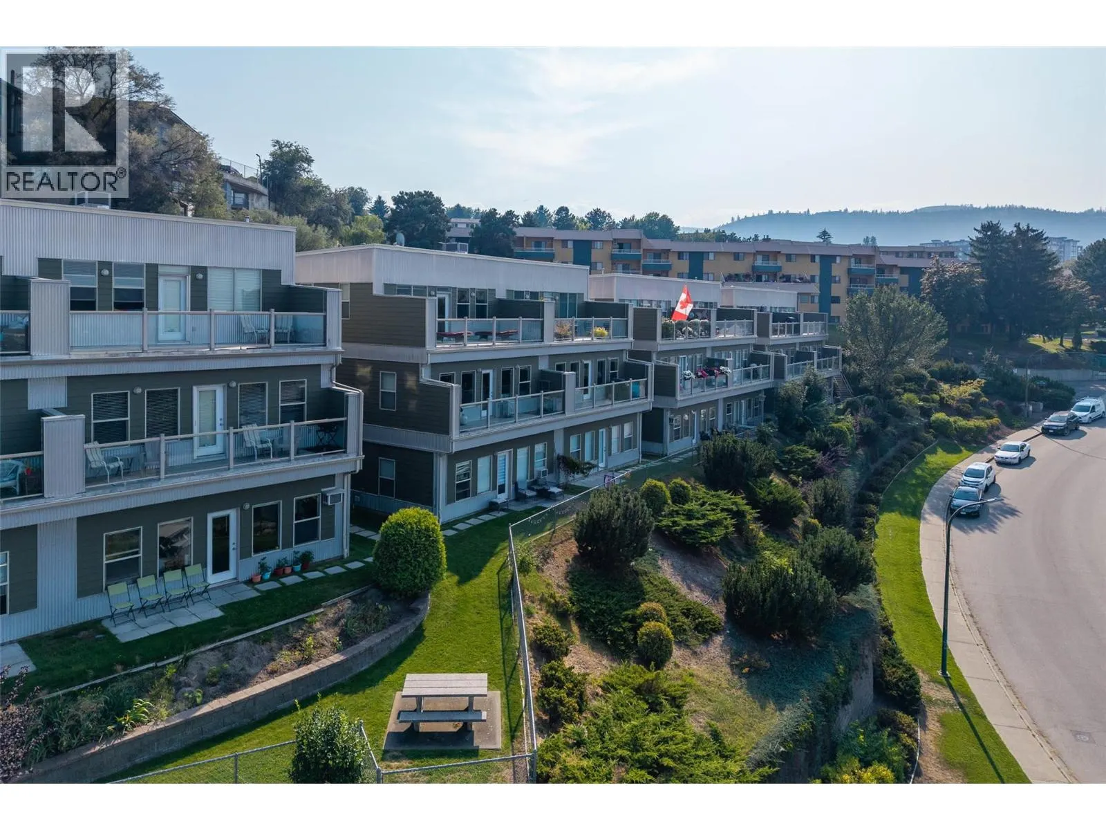 445 DALGLEISH Drive Unit# 10