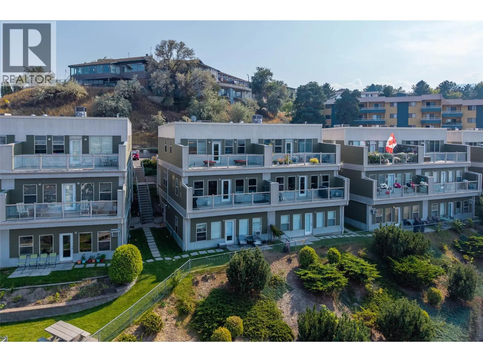 445 DALGLEISH Drive Unit# 10