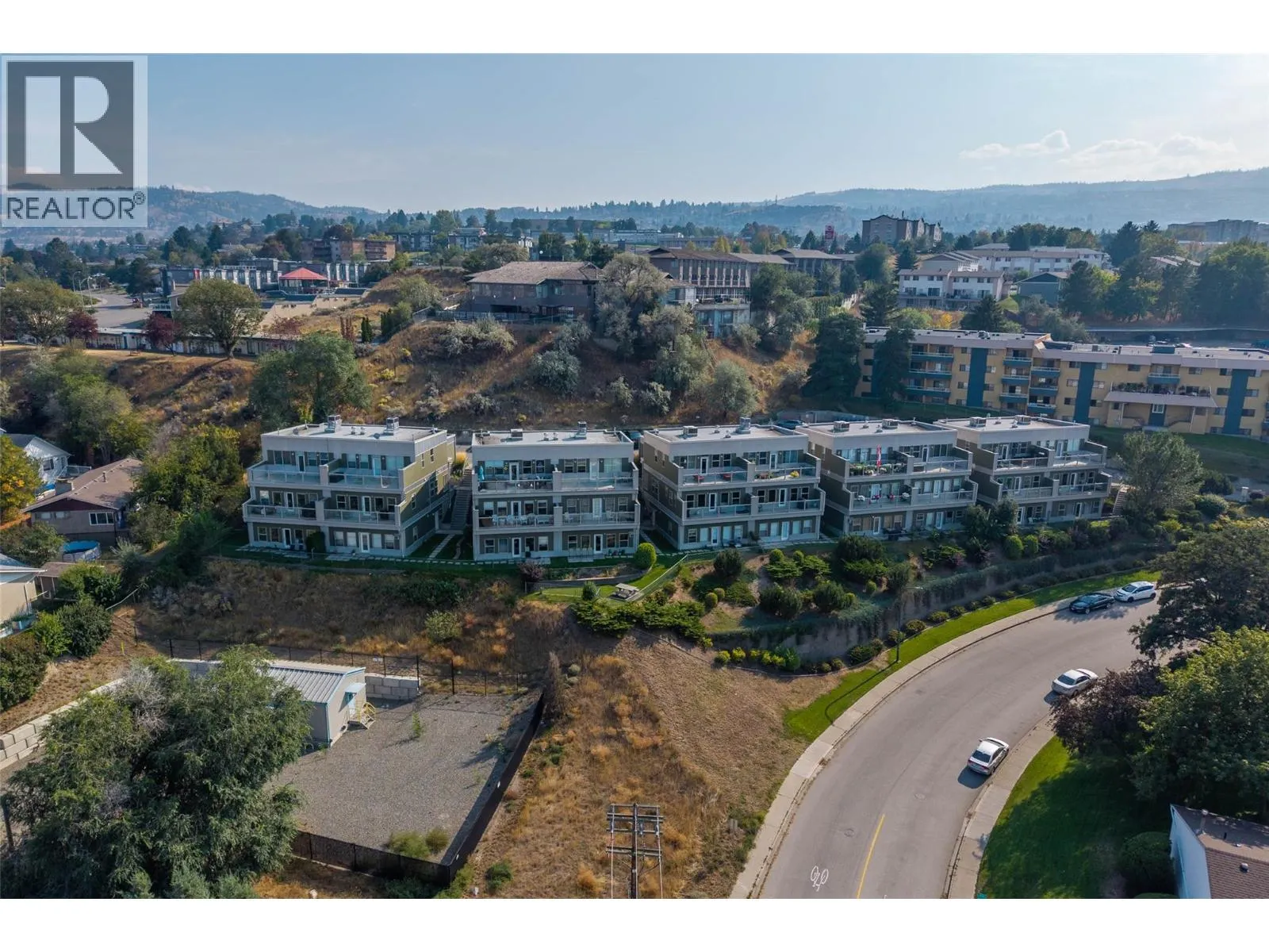 445 DALGLEISH Drive Unit# 10