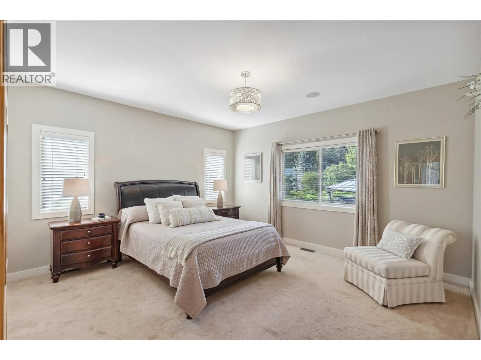 5575 Highway 6 Highway