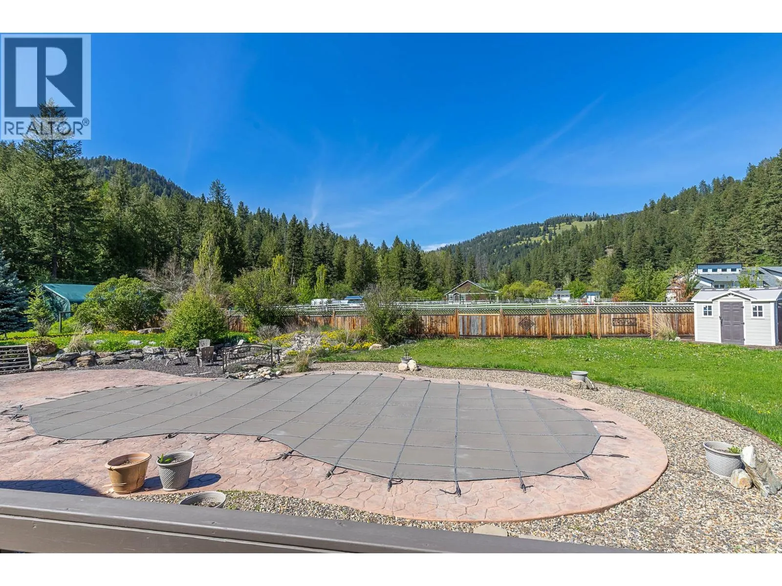 5575 Highway 6 Highway