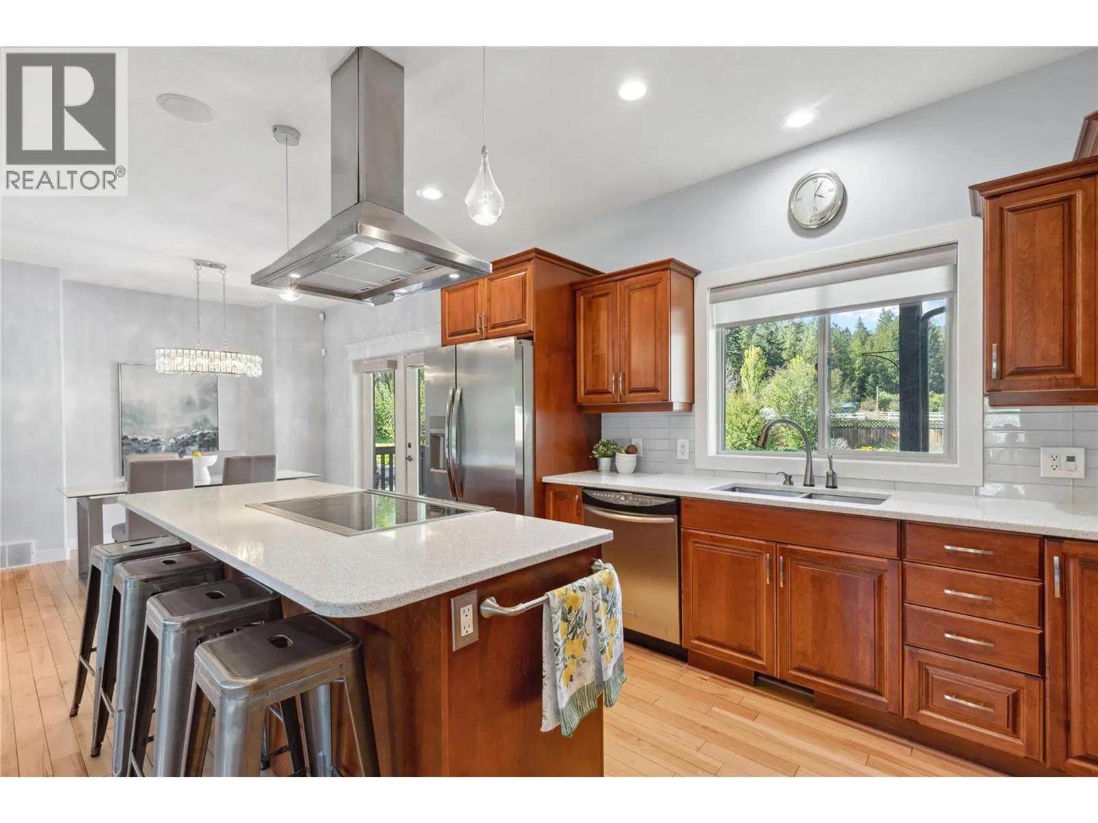 5575 Highway 6 Highway