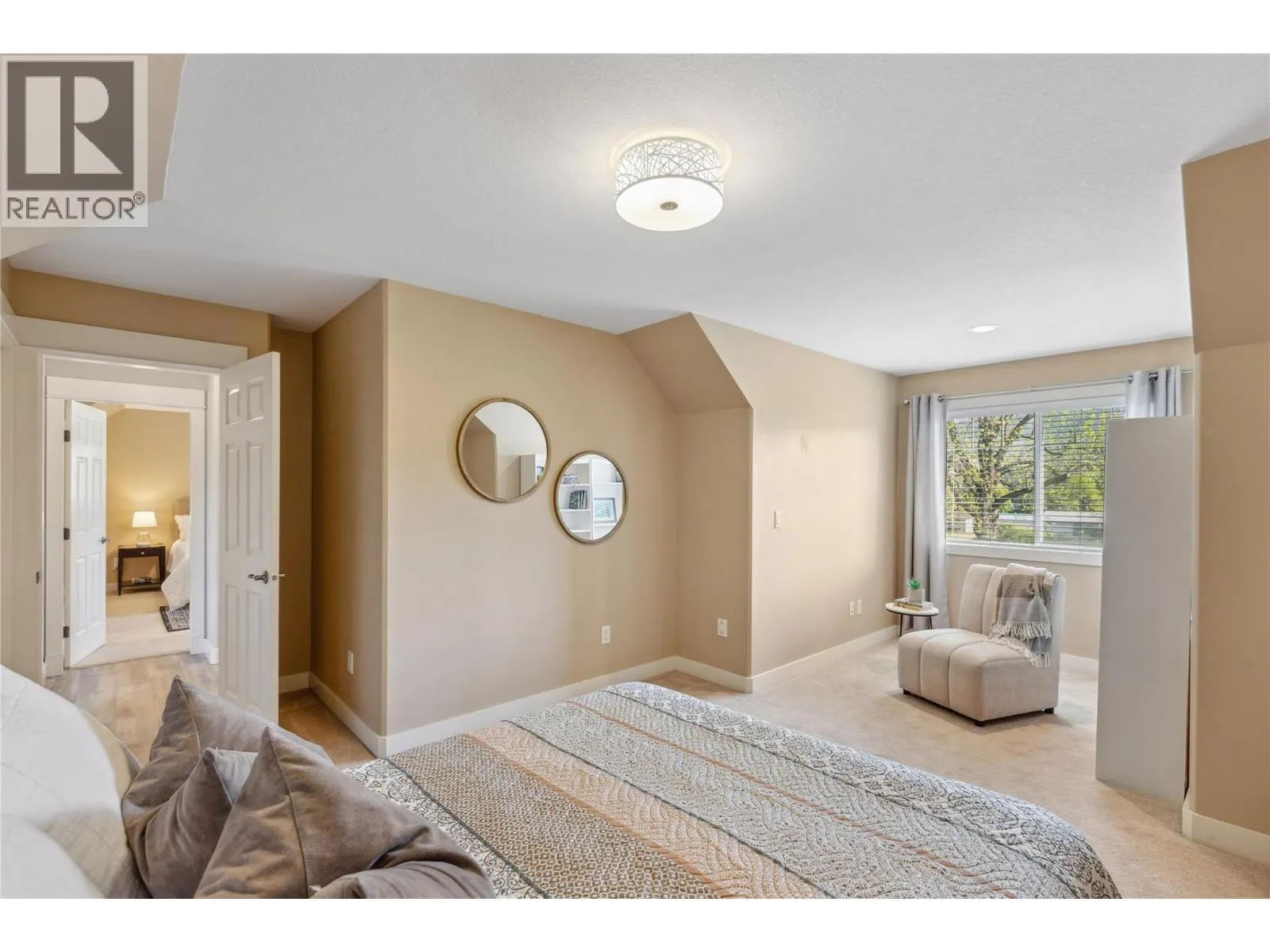 5575 Highway 6 Highway