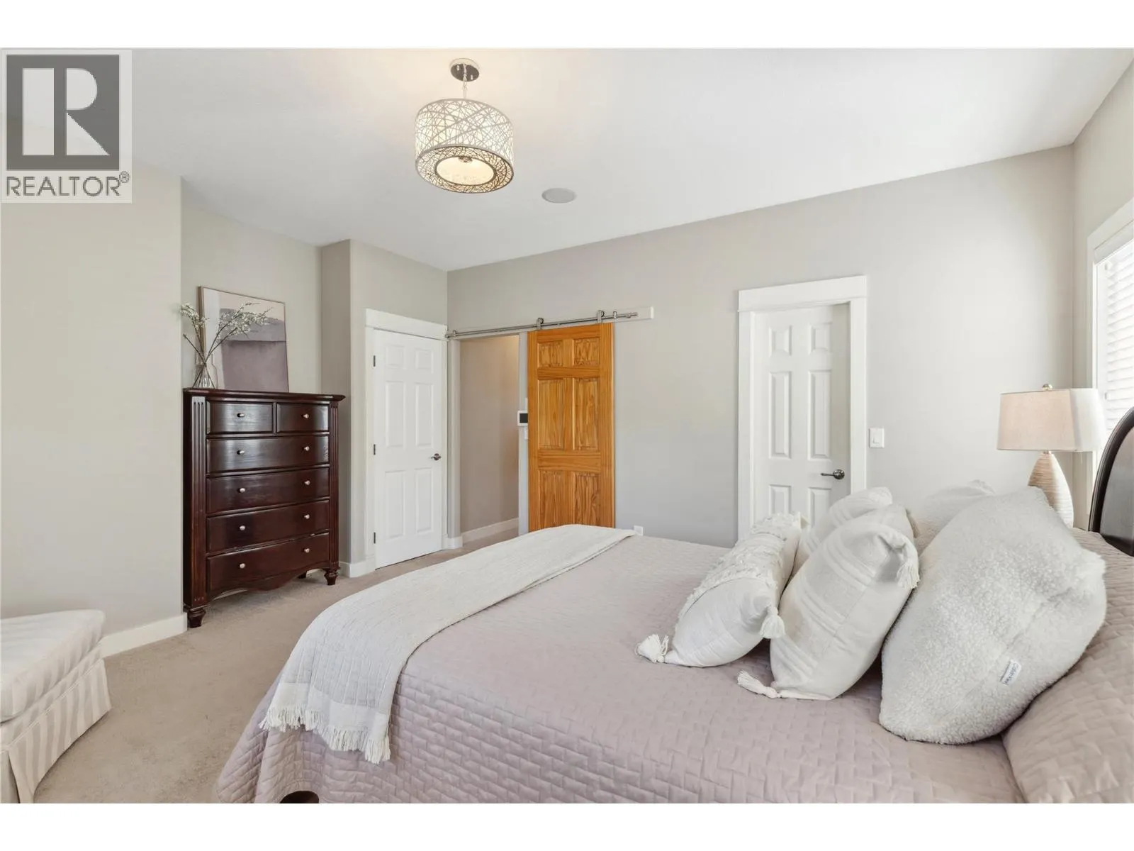 5575 Highway 6 Highway