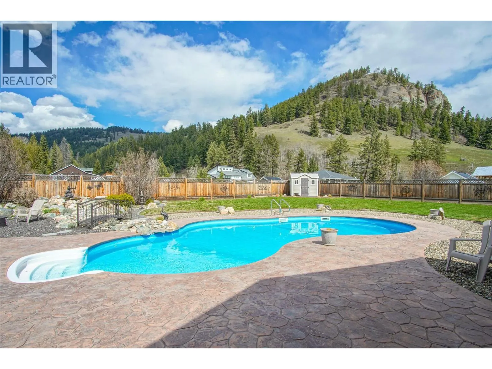 5575 Highway 6 Highway