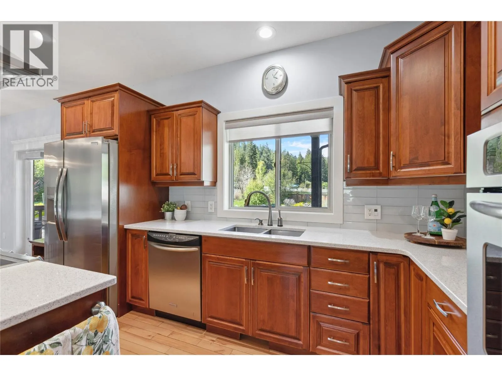 5575 Highway 6 Highway