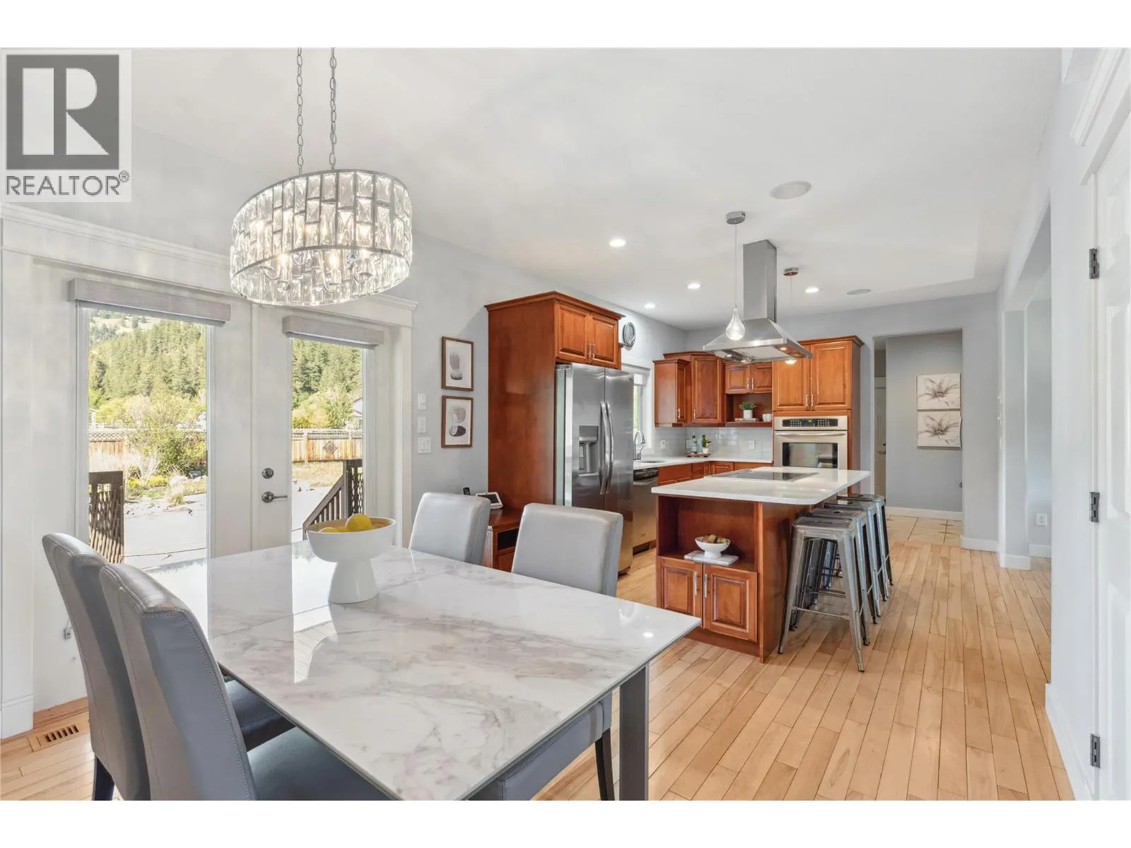 5575 Highway 6 Highway