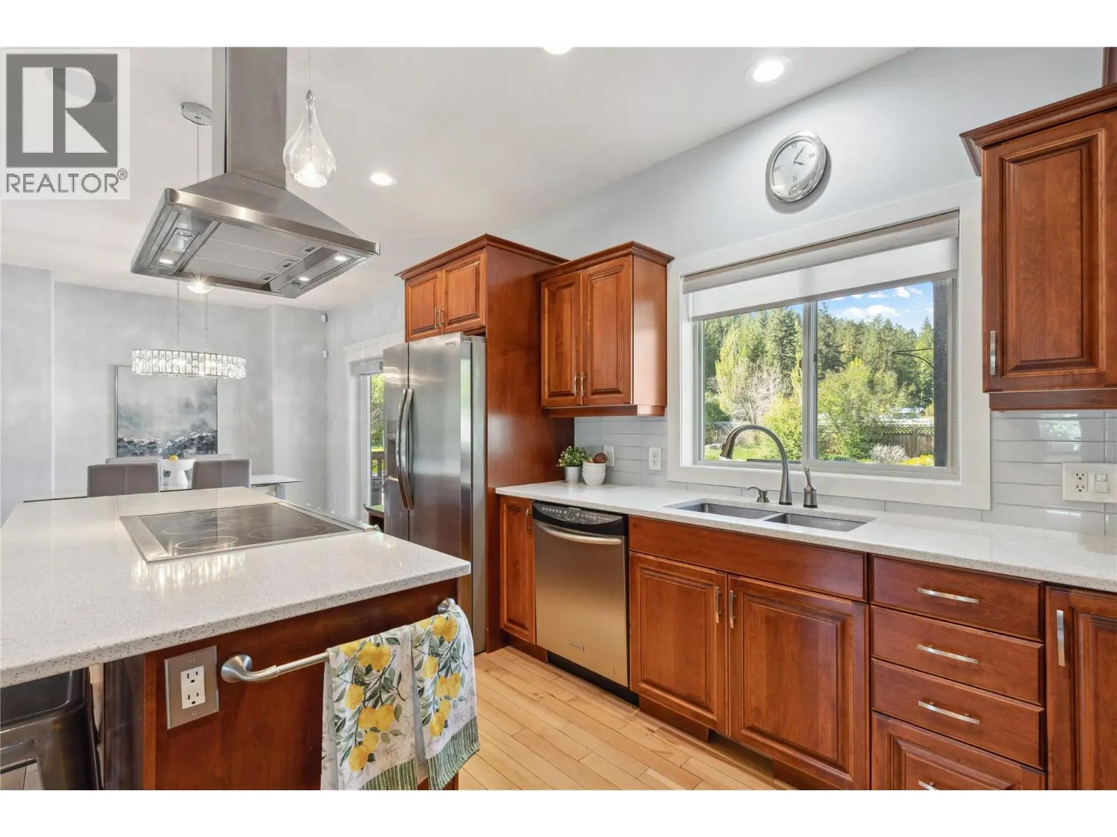 5575 Highway 6 Highway