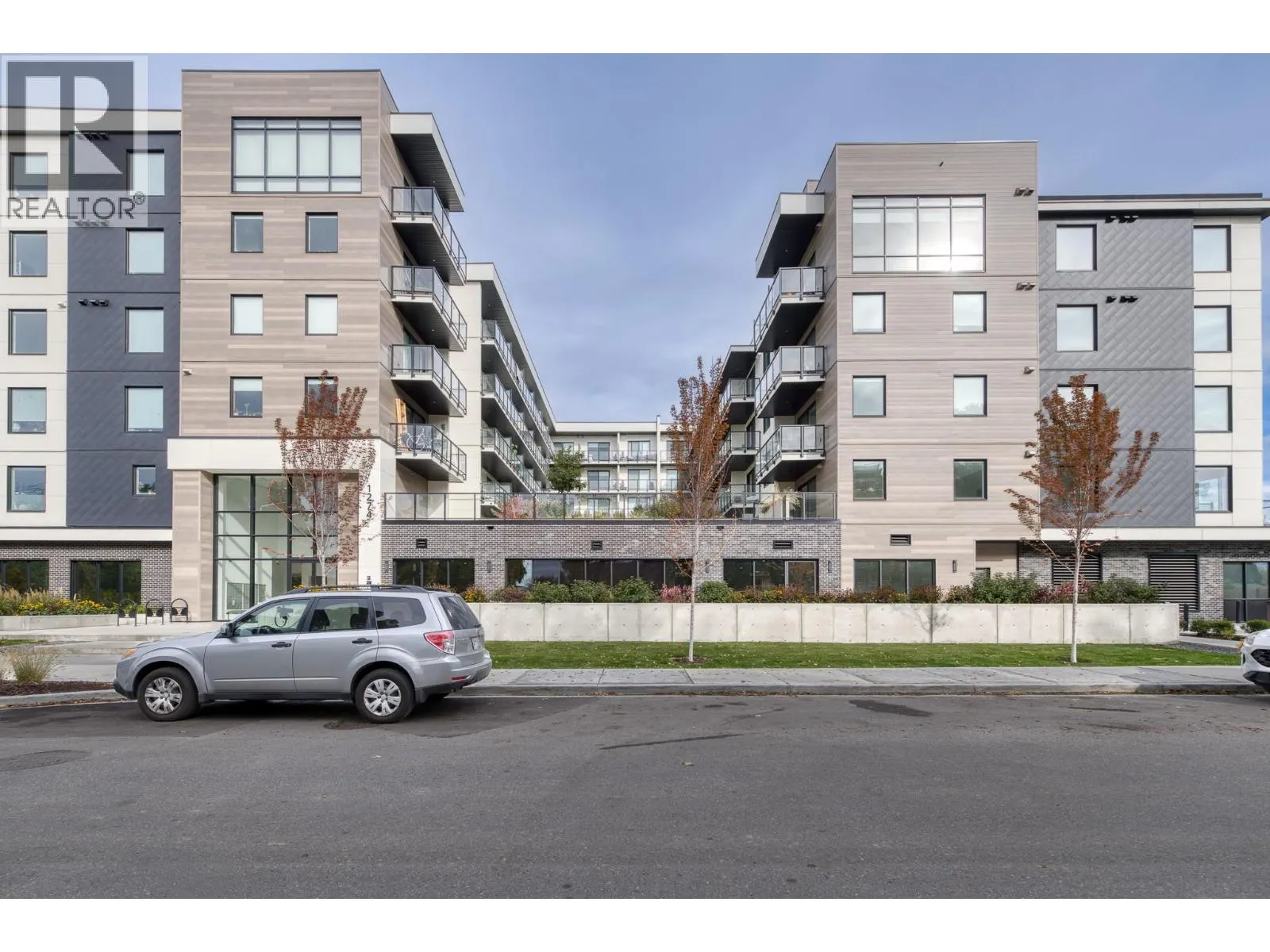 1274 Devonshire Avenue Unit# 306