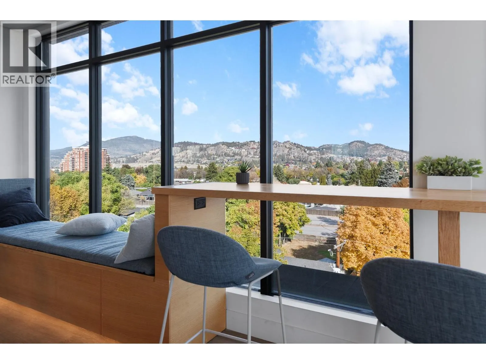 1274 Devonshire Avenue Unit# 306