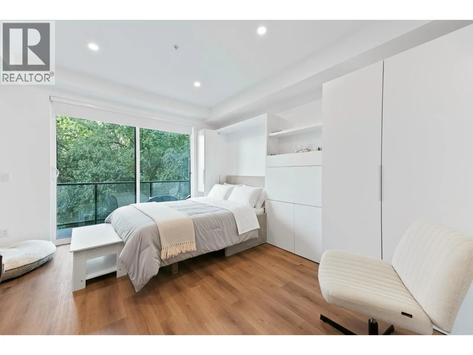 1274 Devonshire Avenue Unit# 306