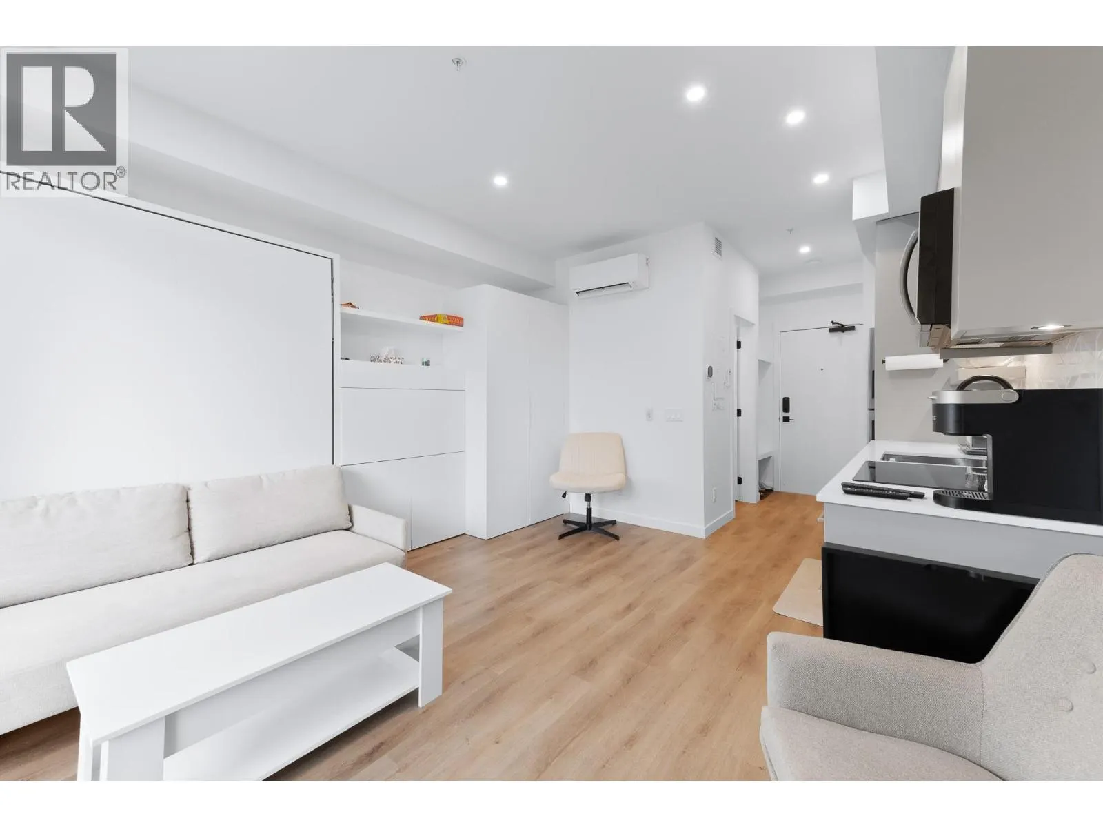 1274 Devonshire Avenue Unit# 306